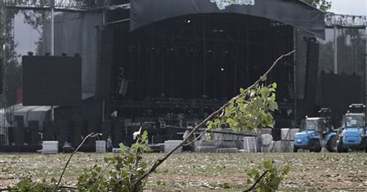 Потужний ураган пронісся над музичним фестивалем Pukkelpop в Бельгії