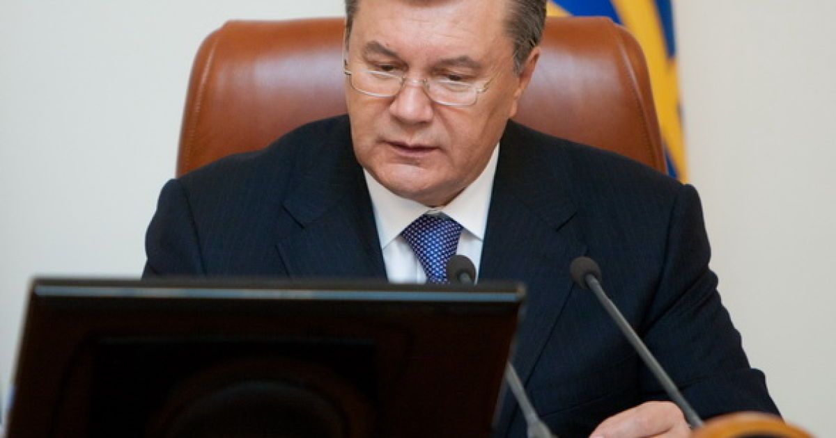 Янукович написав переднє слово до книги про бароко
