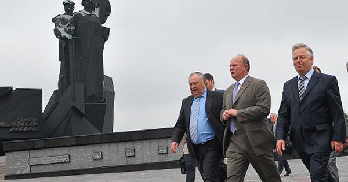 Лідер КПУ Петро Симоненко і глава Компартії РФ Геннадій Зюганов / © УНІАН