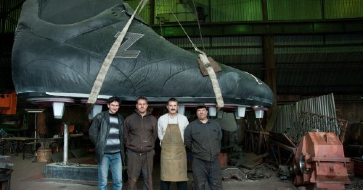 Виготовлення супербутси обійшлося в 100 тисяч грн.