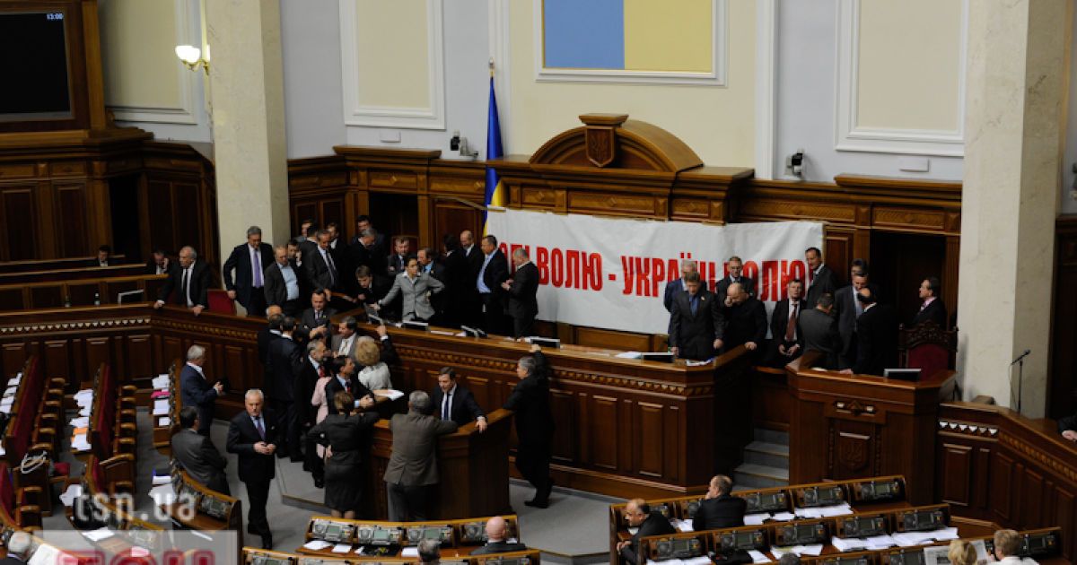 БЮТівці заявили, що не голосуватимуть за проект закону, оскільки жодна з поправок опозиції не була врахована