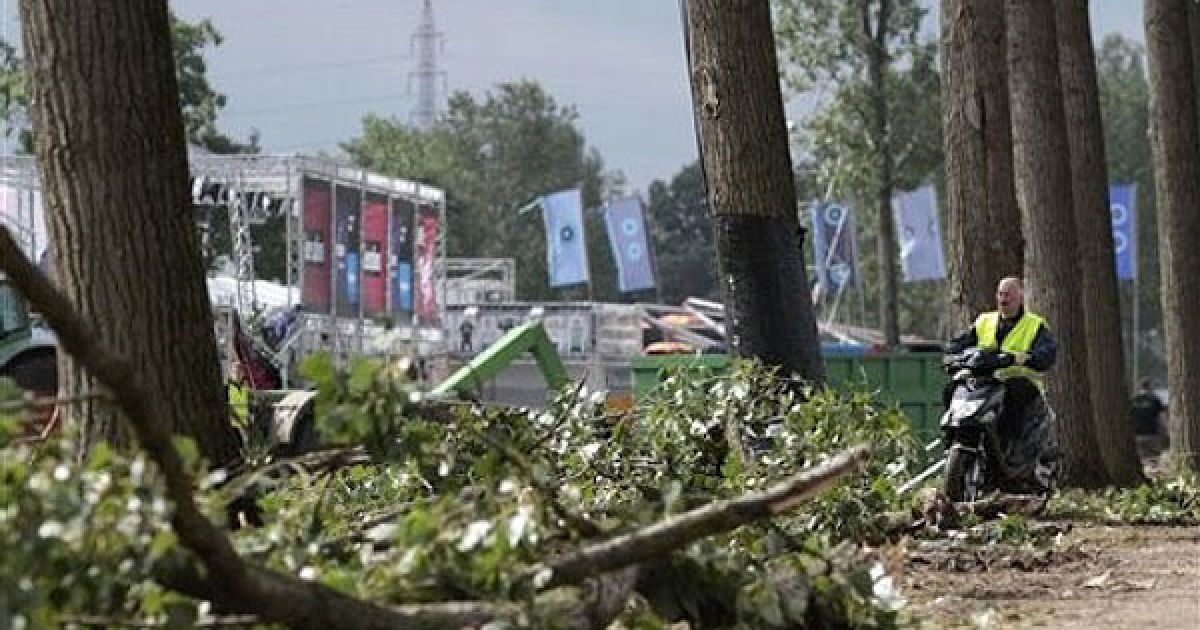 Потужний ураган пронісся над музичним фестивалем Pukkelpop в Бельгії