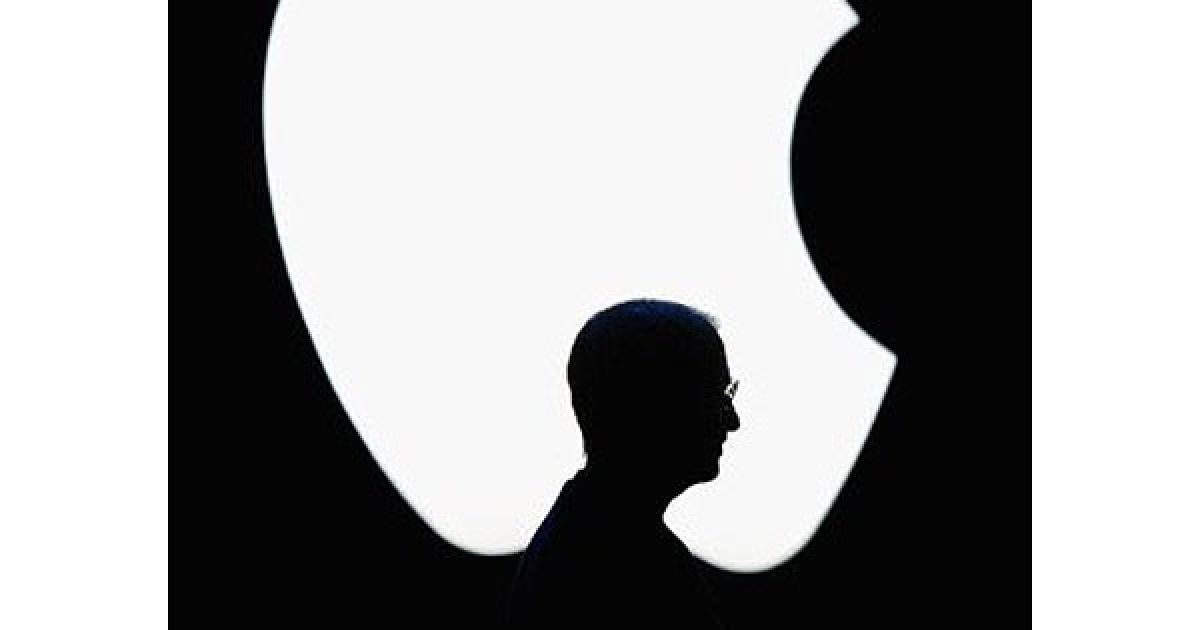 США, Сан-Франциско. Голова компанії "Apple" Стів Джобс оголосив, що він йде у відставку і надалі виконуватиме обов&#039;язки голови ради директорів. Замість Джобса на цю посаду призначений Тім Кук, якого вважають одним з найкращих менеджерів у світі. / © AFP