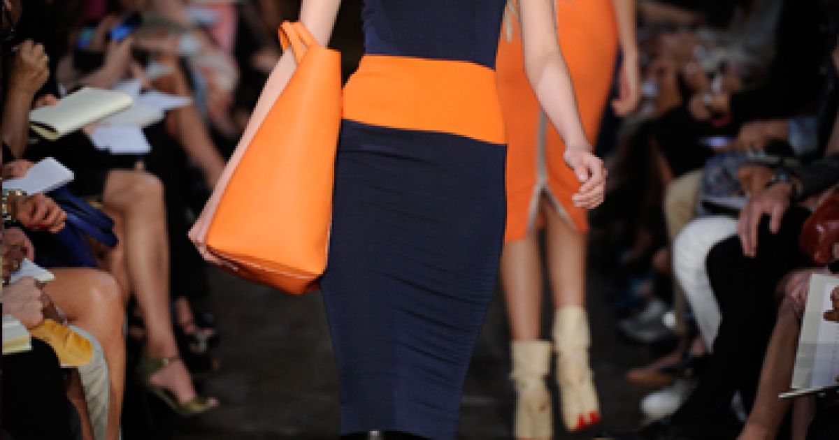 Ексклюзивна капсульна колекція міні-суконь Net-A-Porter від Victoria Beckham сезону spring/summer 2012