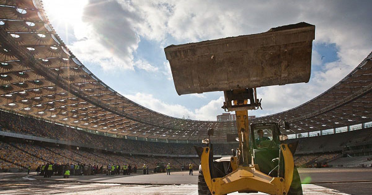 Головну арену чемпіонату Євро-2012, НСК "Олімпійський" в Києві завершили на 95% / © Украинское Фото