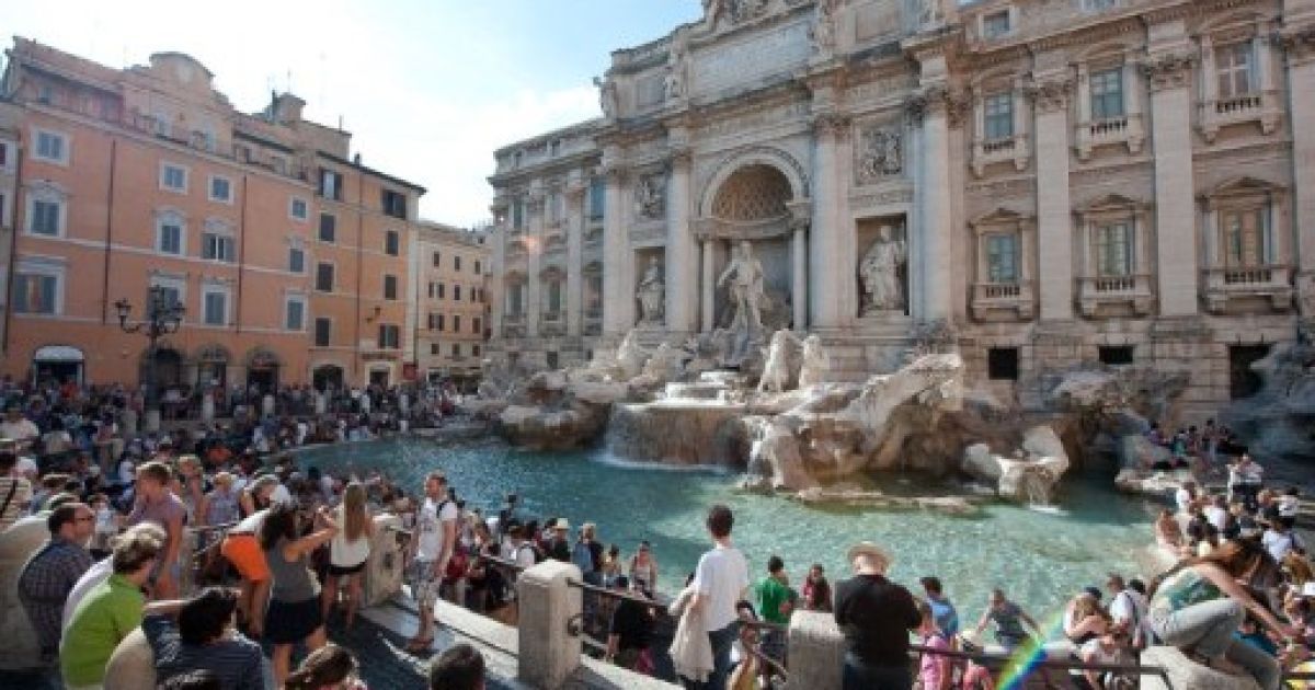 Фонтан Треві