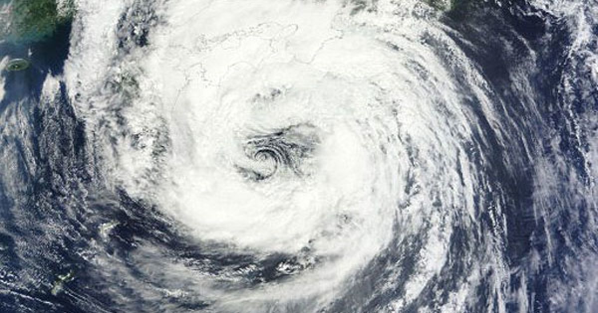 Тайфун "Талас" обрушився на південь Японії, десятки людей загинули і зникли безвісти / © AFP