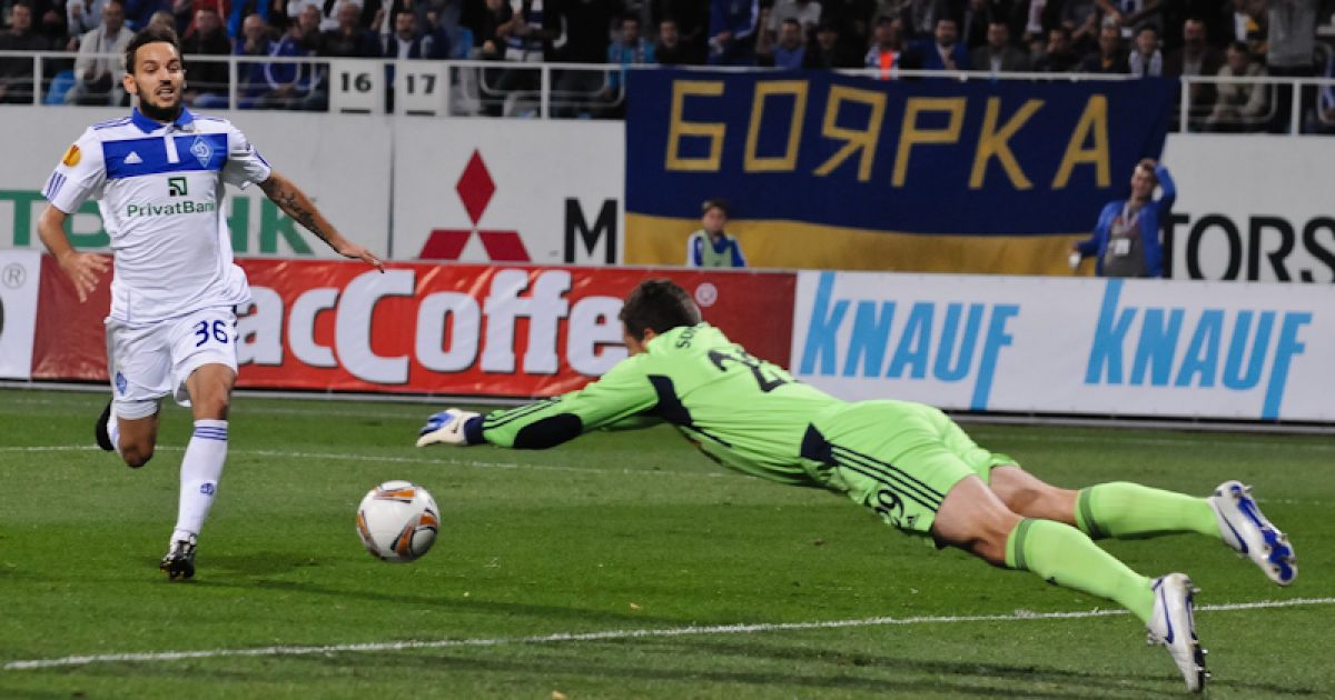 Київське "Динамо" зіграло у результативну нічию 1:1 з англійським "Сток Сіті" у першому турі Ліги Європи.