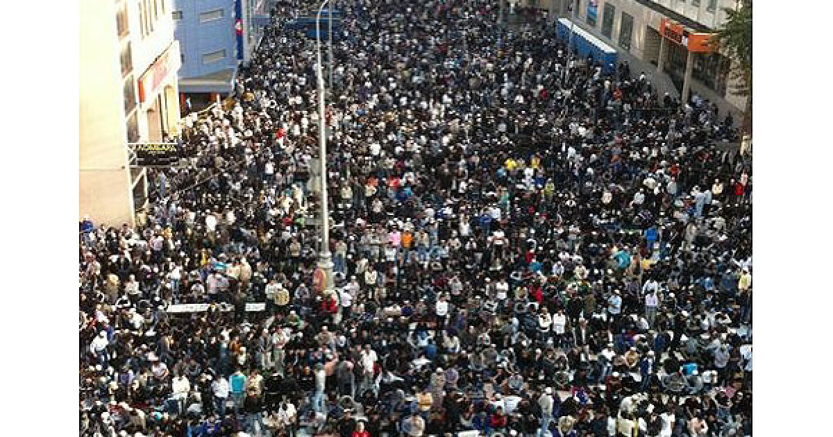 На свято Ураза-Байрам в Москві зібрались більше 50 тисяч мусульман / © Эхо Москвы