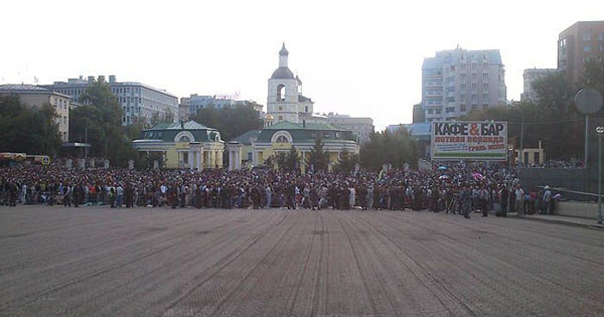 На свято Ураза-Байрам в Москві зібрались більше 50 тисяч мусульман / © Эхо Москвы