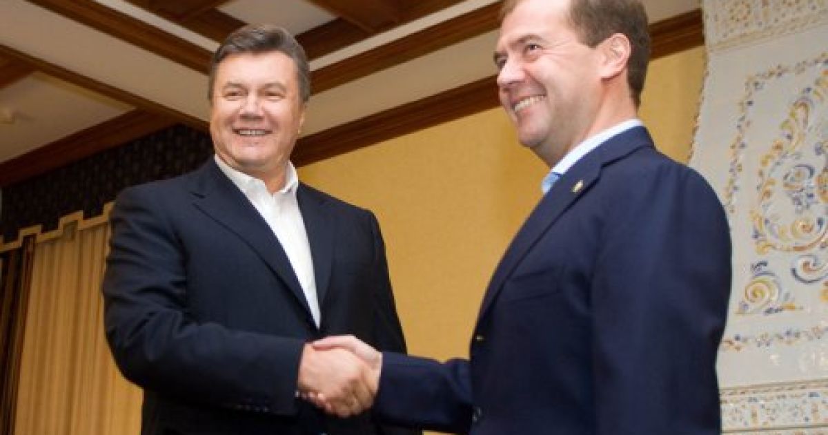 Переговори президента України Віктора Януковича із президентом РФ Дмитром Мєдвєдєвим пройшли у неформальній обстановці в підмосковній резиденції Завидово. / © УНІАН