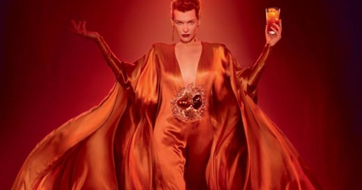 Міла Йовович стала обличчям апокаліптичного календаря Campari на 2012 рік.