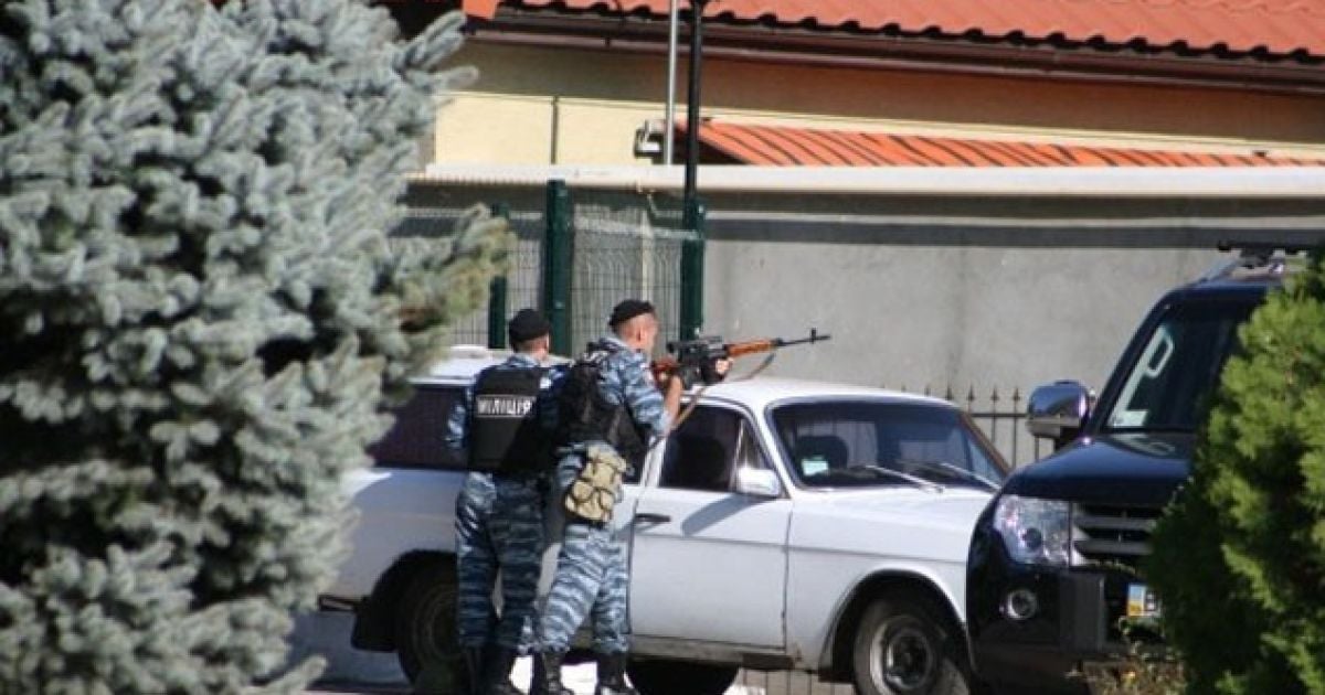 В центрі Одеси було проведено спецоперацію із затримання громадянина РФ Аслана Дікаєва та його посібників, яких розшукують за скоєння вбивства. / © Думская.net