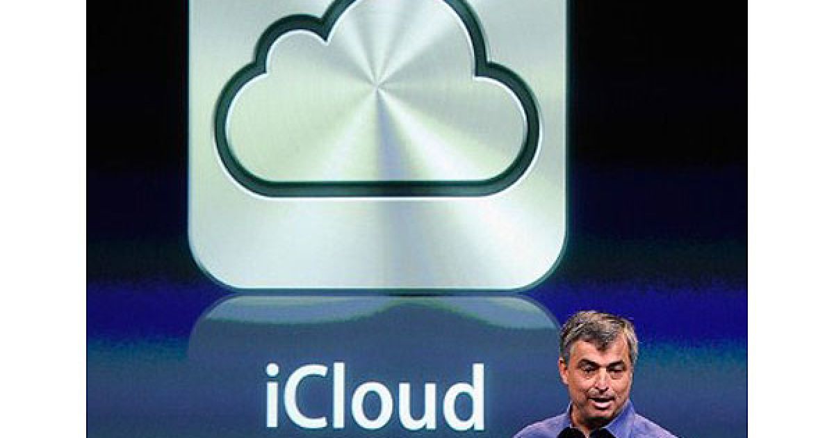 Компанія Apple на прес-конференції в Купертіно представила новий смартфон iPhone 4S / © AFP