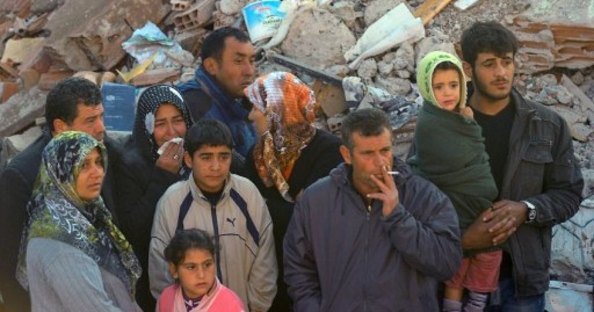 В Туреччині стався потужний землетрус, в результаті якого загинули сотні людей. / © AFP