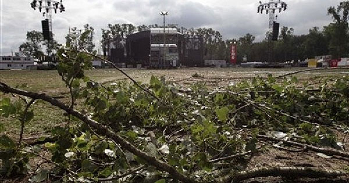 Потужний ураган пронісся над музичним фестивалем Pukkelpop в Бельгії
