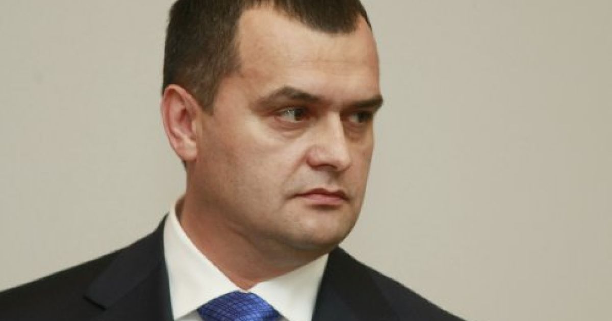 Захарченко обіцяв підійти до кадрових перестановок виважено