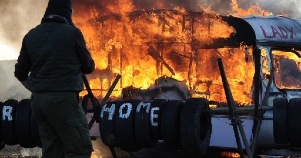 В Англії почалося виселення ірландських кочівників, які незаконно влаштувалися в селищі Дейл-Фарм.