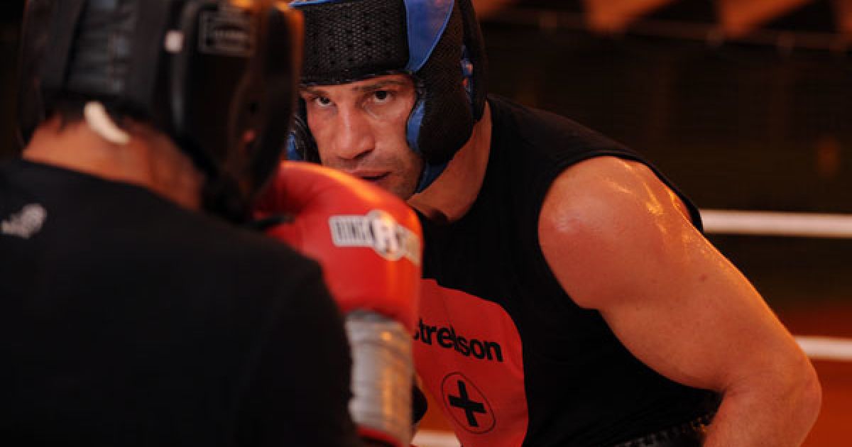 Чемпіон світу у надважкій вазі за версією WBC Віталій Кличко почав фінальну стадію підготовки до бою з Томашем Адамеком. / © Klitschko / Facebook