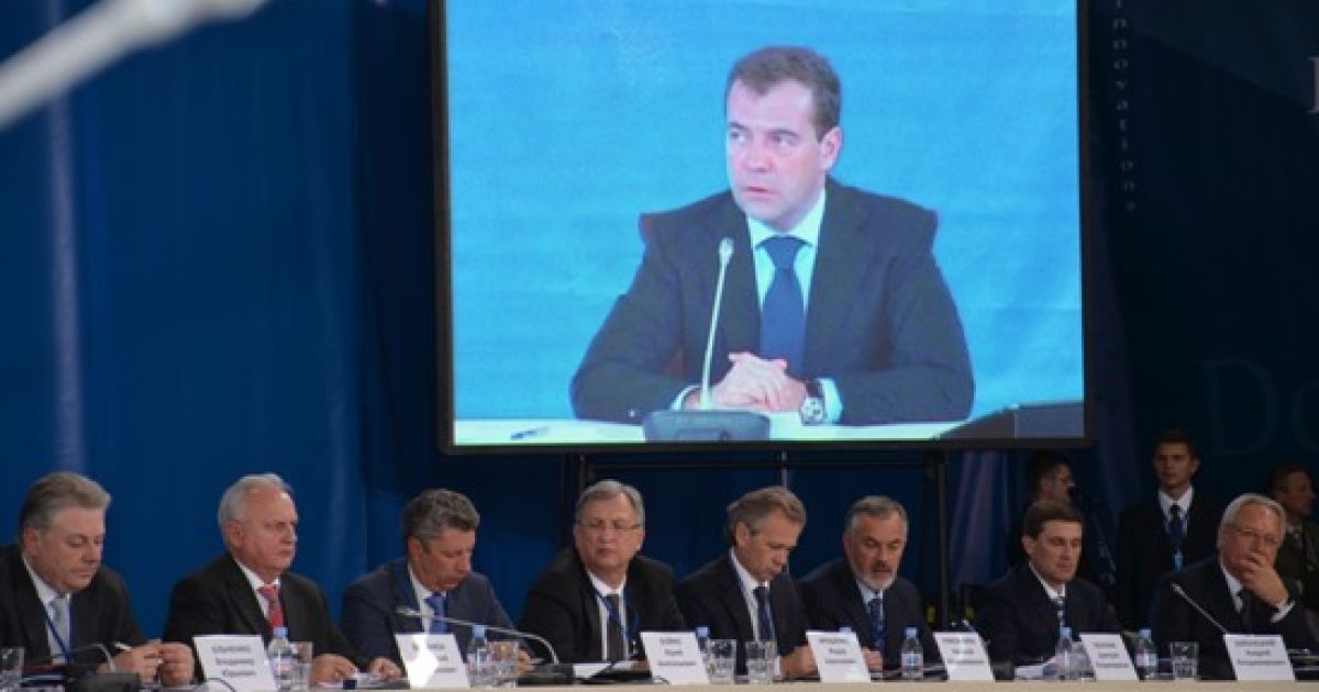 Віктор Янукович і Дмитро Медведєв зустрілись в Донецьку / © Остров