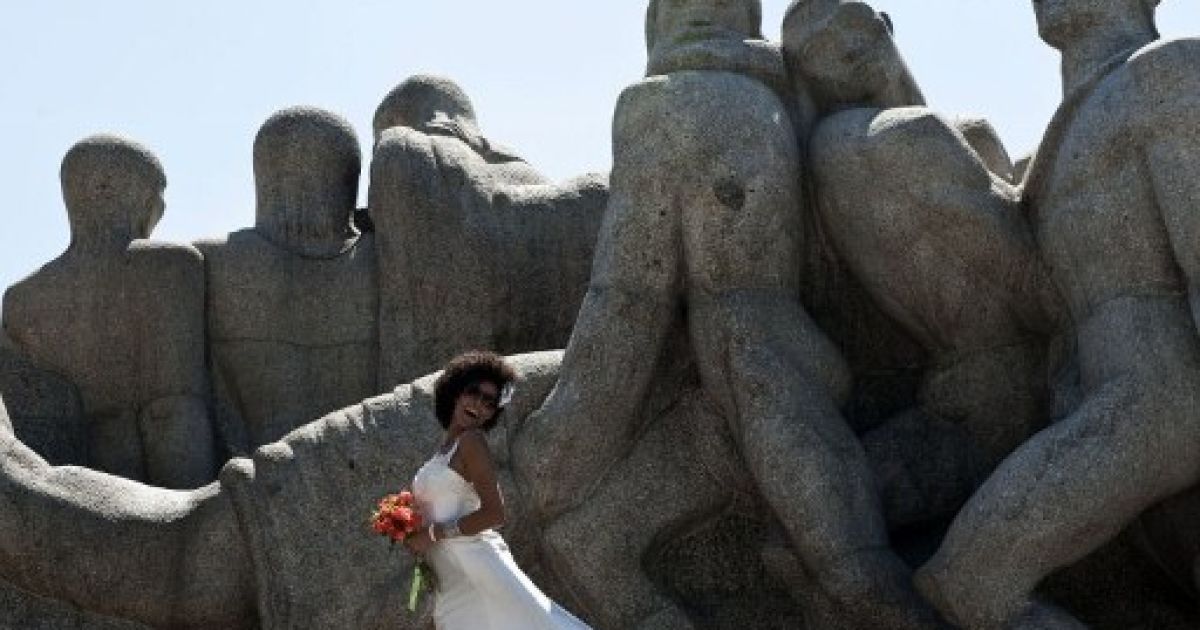 В бразильському місті Сан-Паулу провели парад наречених / © AFP
