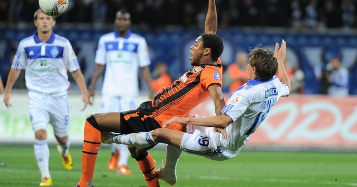 "Шахтар" б&#039;є "Динамо"