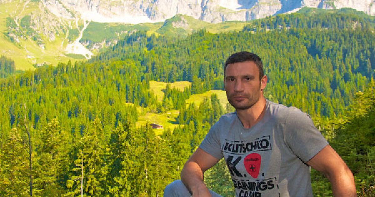 Бій Кличко &ndash; Адамек відбудеться 10 вересня на футбольному стадіоні у Вроцлаві. / © Klitschko / Facebook