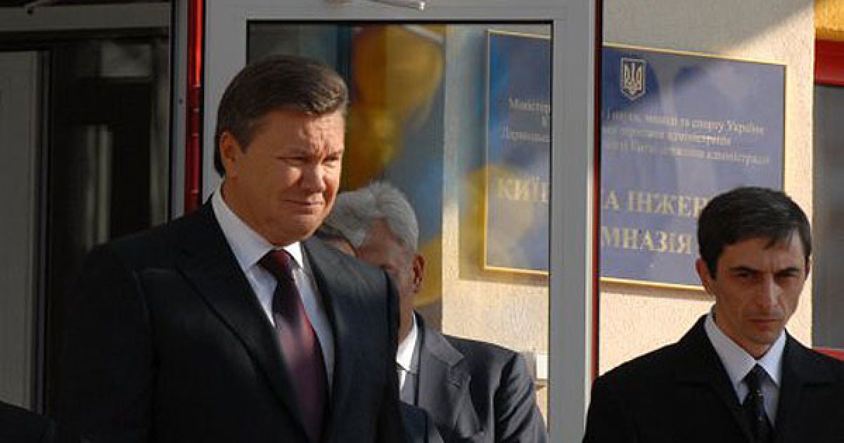 1 вересня президент України Віктор Янукович взяв участь у відкритті новозбудованої Київської інженерної гімназії. / © УНІАН