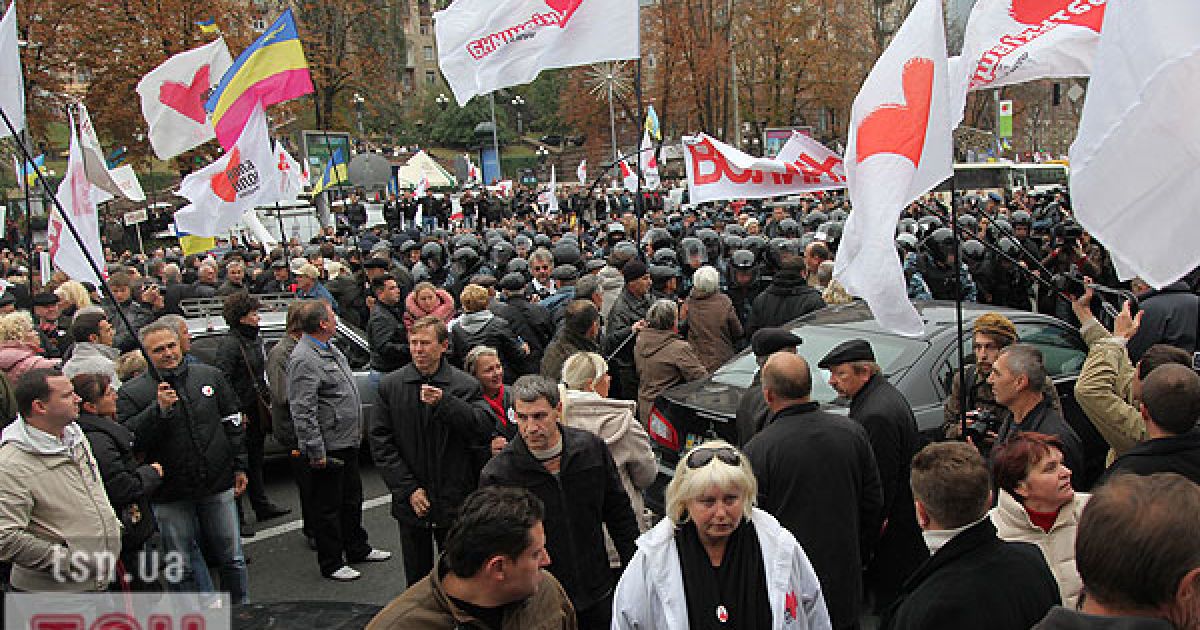 Тиснява перед Печерським судом