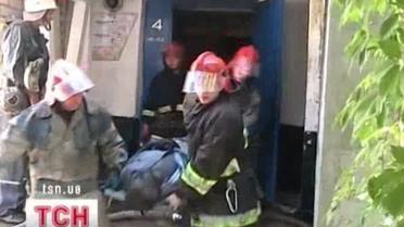 В Херсоне выгорел целый подъезд пятиэтажки