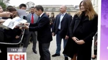 Николя Саркози и Карла Бруни позировали для туристов