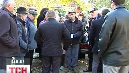 В Херсоні просто неба може залишитися подружжя інвалідів з малою дитиною