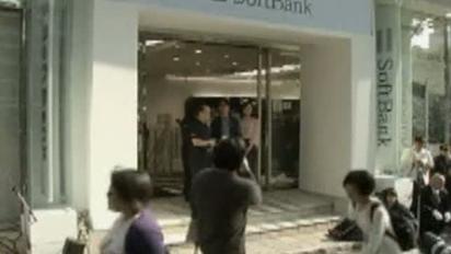 iPhone 4S надійшов у продаж