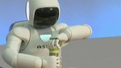 Японці представили робота Asimo, який допомагатиме в ядерній кризі