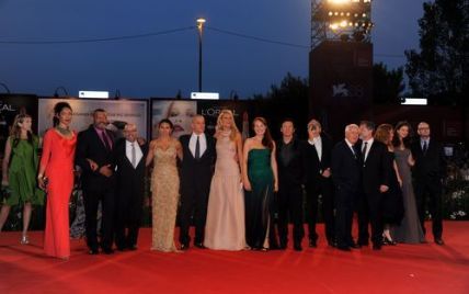 Гвінет Пелтроу на Венеціанському кінофестивалі представила фільм "Зараження"