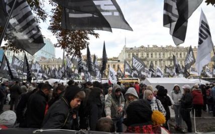 Кілька тисяч прихильників Тимошенко перекрили Хрещатик
