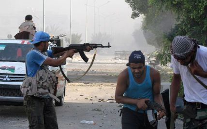 У столиці Лівії поновилися бої з військами Каддафі
