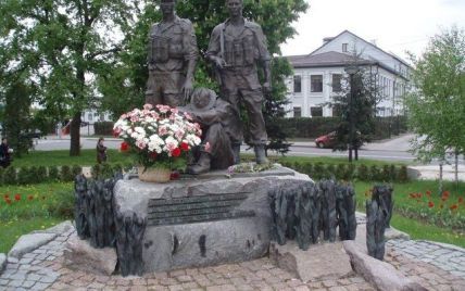 У Києві відновили зруйнований пам’ятник афганцям
