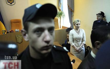 Тимошенко на візку привезуть до суду