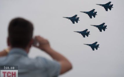 Росія готує грандіозний повітряний парад і ретро-авіашоу