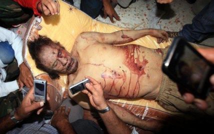 Патологоанатоми назвали нову причину смерті Каддафі