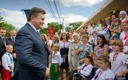 Янукович вирішив допомогти Кубі лікувати українських дітей