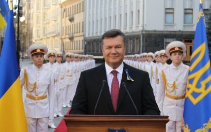 У Януковича запевняють, що вони за демократію