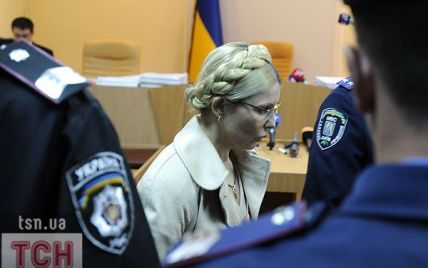 Тимошенко весь час знімають, щоб запобігти самогубству