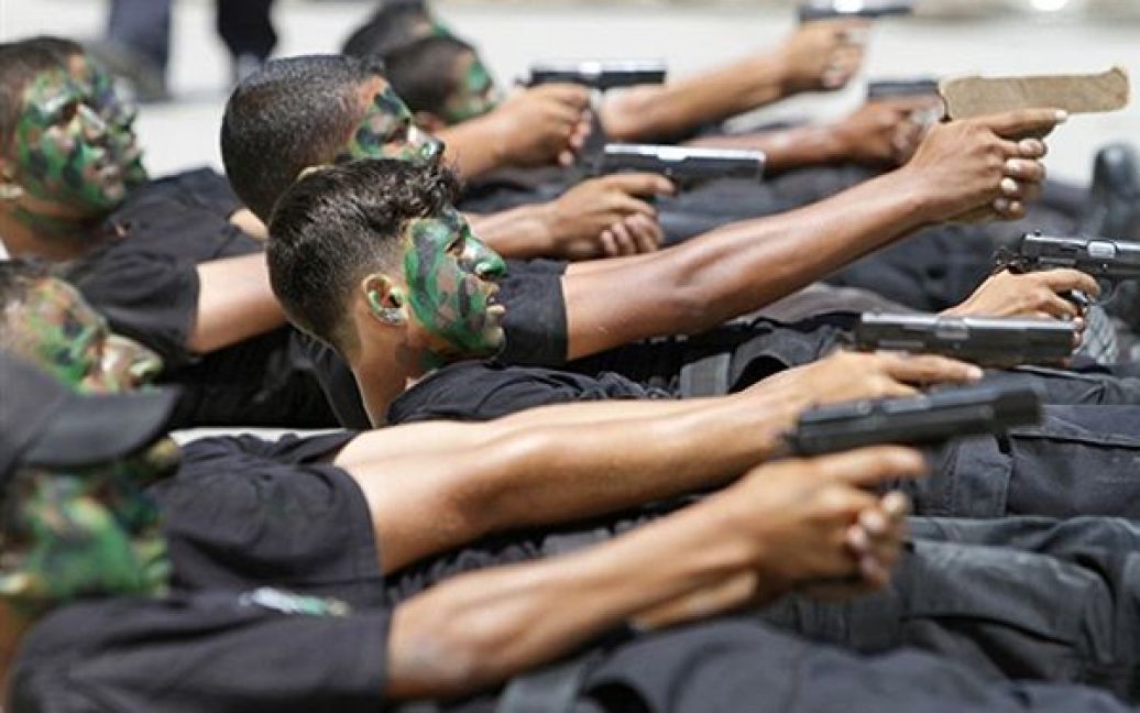 Церемонія випуску курсантів служби безпеки Хамас у Газі. / © AFP