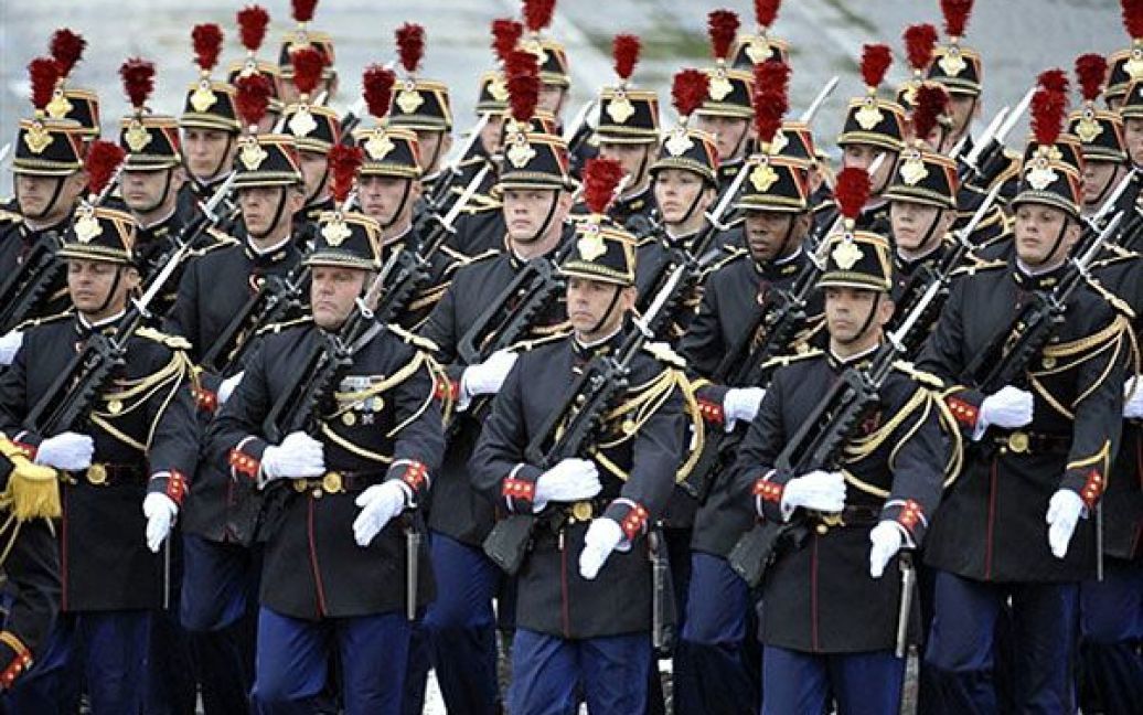 Французька республіканська армія бере участь в урочистому параді на честь Дня взяття Бастилії / © AFP