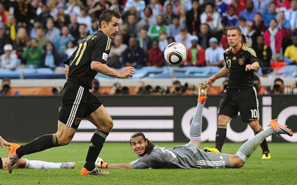 На 68-й хвилині Мірослав Клозе забив другий гол у ворота Аргентини / © Getty Images/Fotobank