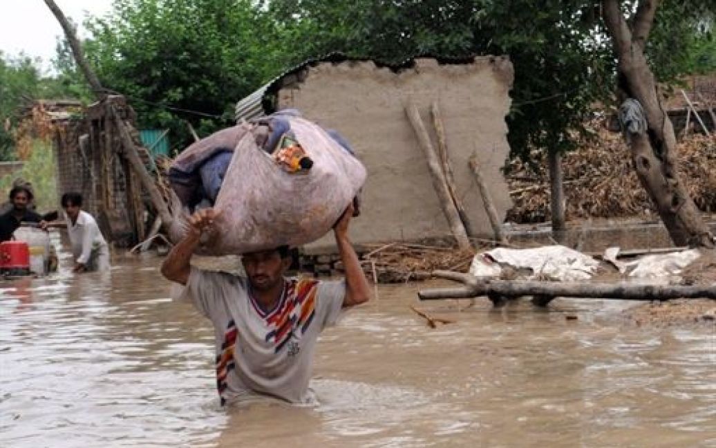 Кількість жертв сильної повені на північному заході Пакистану продовжує невпинно зростати. / © AFP
