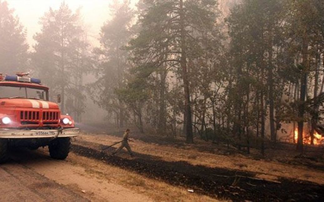За даними Міністерства регіонального розвитку РФ, вогонь вже залишив без даху над головою 2210 людей. / © AFP