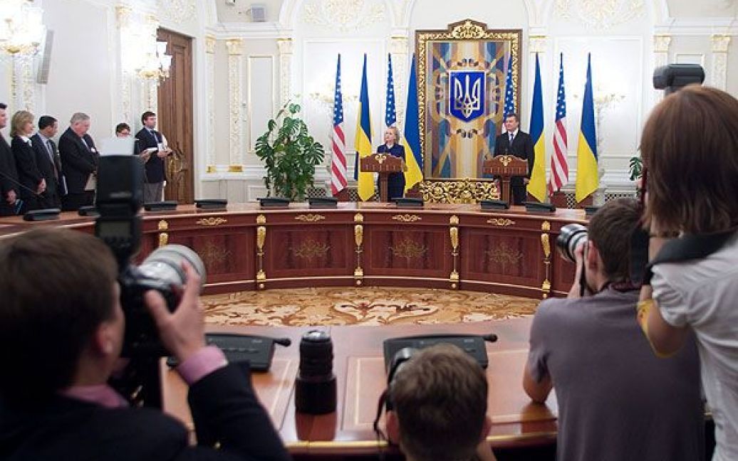 Держсекретар США також вважає, що нова влада України вже продемонструвала, що дотримується принципів демократії. / © President.gov.ua